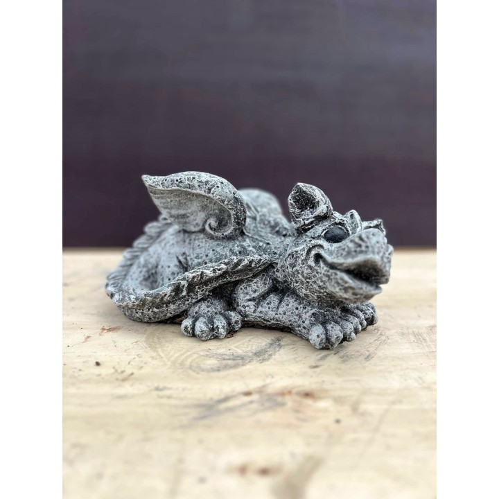 Statuie dragon care face cu ochiul