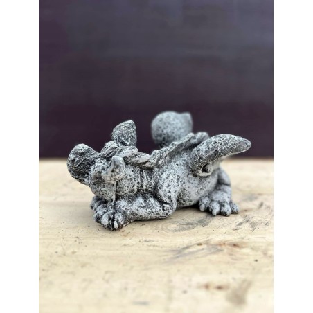 Statuie dragon care face cu ochiul