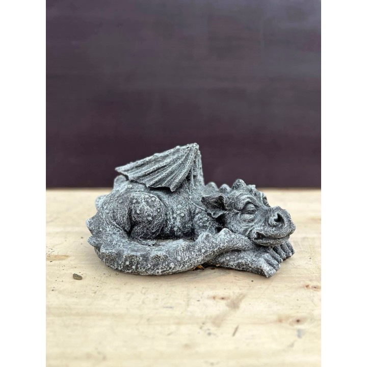 Statuie dragon adormit